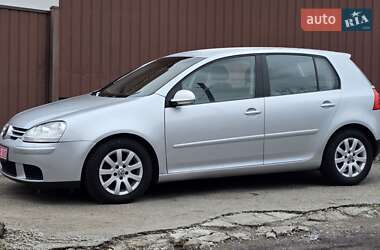 Хэтчбек Volkswagen Golf 2005 в Полтаве