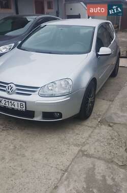 Хэтчбек Volkswagen Golf 2007 в Ровно