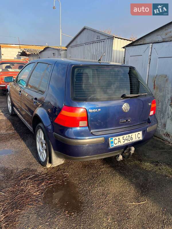 Хэтчбек Volkswagen Golf 2000 в Черкассах