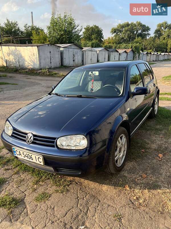 Хэтчбек Volkswagen Golf 2000 в Черкассах