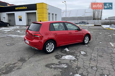 Хетчбек Volkswagen Golf 2017 в Києві