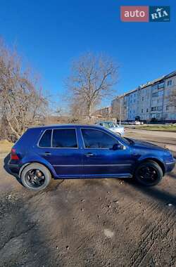 Хэтчбек Volkswagen Golf 2000 в Надворной