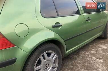 Хэтчбек Volkswagen Golf 1999 в Вараше