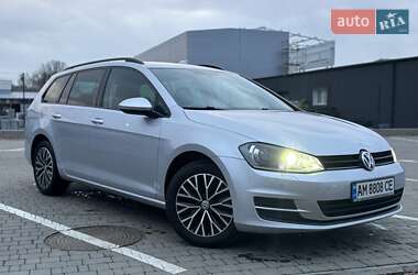 Універсал Volkswagen Golf 2015 в Житомирі