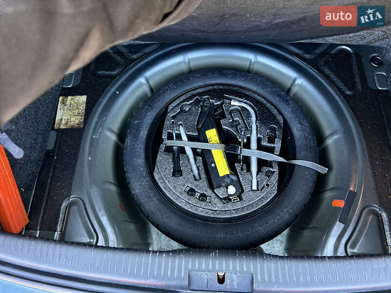 Хэтчбек Volkswagen Golf 2005 в Полтаве