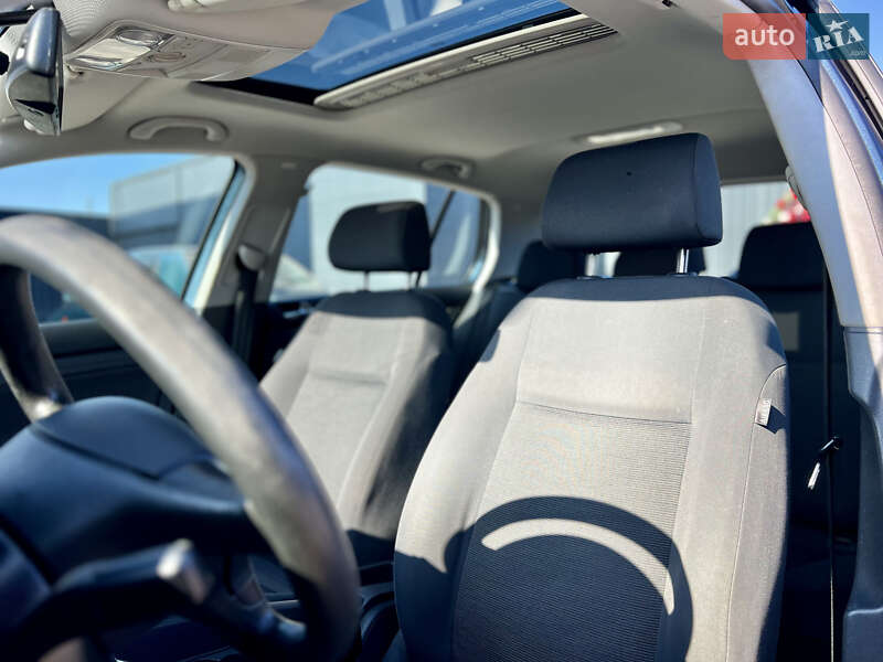 Хэтчбек Volkswagen Golf 2005 в Полтаве