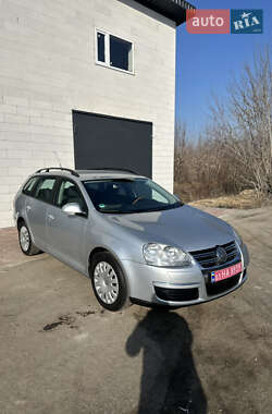 Универсал Volkswagen Golf 2007 в Хороле