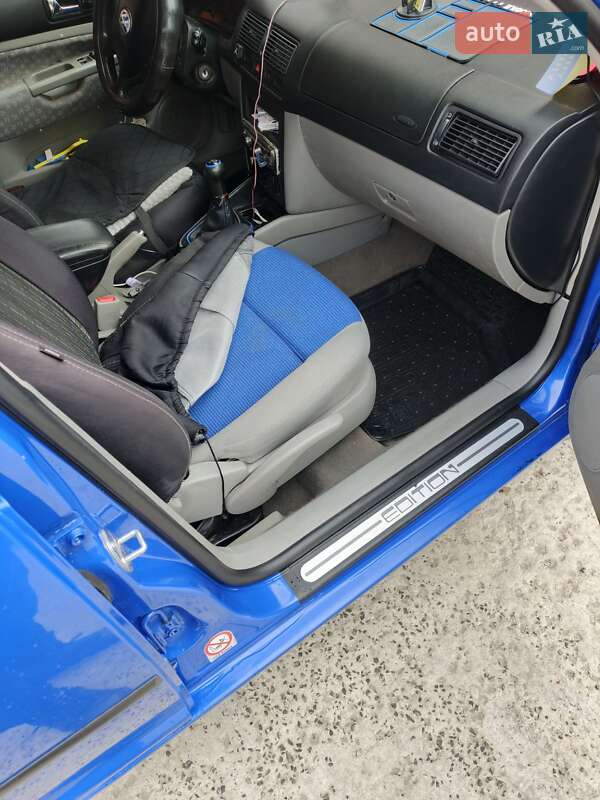 Универсал Volkswagen Golf 2001 в Трускавце