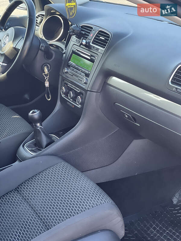Універсал Volkswagen Golf 2011 в Полтаві