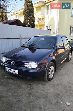 Хэтчбек Volkswagen Golf 2000 в Виннице