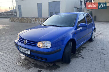 Хетчбек Volkswagen Golf 2000 в Могилів-Подільському