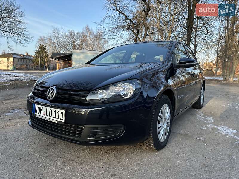 Хэтчбек Volkswagen Golf 2009 в Лебедине