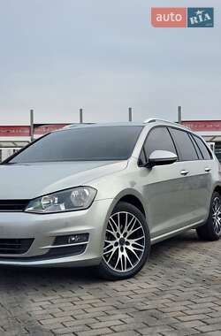 Универсал Volkswagen Golf 2014 в 