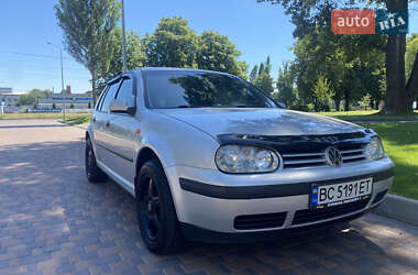 Хетчбек Volkswagen Golf 1999 в Жовкві