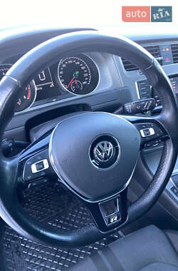 Хетчбек Volkswagen Golf 2014 в Житомирі