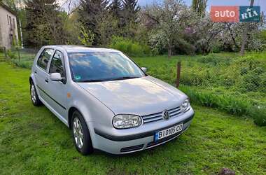Хэтчбек Volkswagen Golf 1998 в 