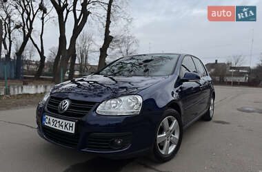 Хэтчбек Volkswagen Golf 2007 в Умани