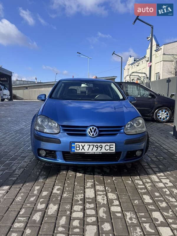 Хетчбек Volkswagen Golf 2004 в Кам'янець-Подільському