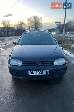 Универсал Volkswagen Golf 2003 в Виннице