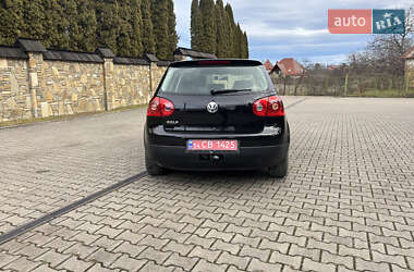 Хэтчбек Volkswagen Golf 2004 в Надворной