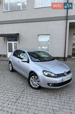 Хэтчбек Volkswagen Golf 2009 в Мукачево