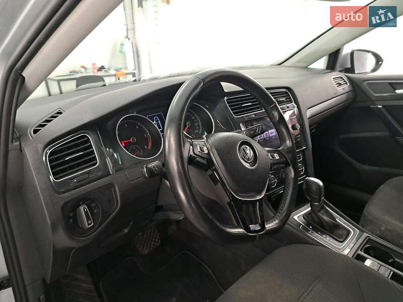 Універсал Volkswagen Golf 2019 в Дубні