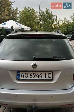 Универсал Volkswagen Golf 2010 в Ужгороде