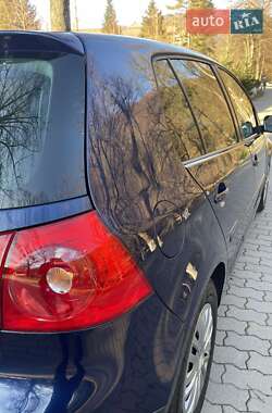 Хетчбек Volkswagen Golf 2008 в 