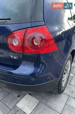 Хетчбек Volkswagen Golf 2008 в 