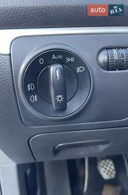 Хетчбек Volkswagen Golf 2008 в 