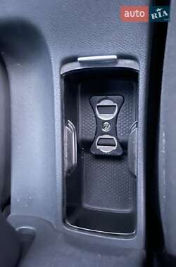 Хетчбек Volkswagen Golf 2008 в 