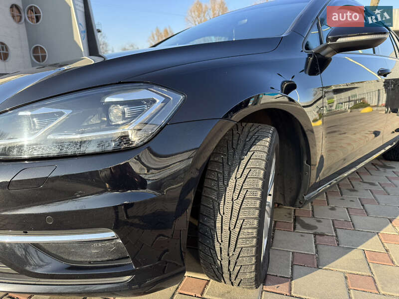 Універсал Volkswagen Golf 2017 в Запоріжжі