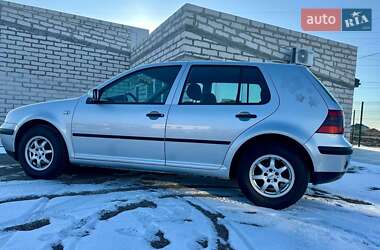 Хетчбек Volkswagen Golf 2001 в Тернополі