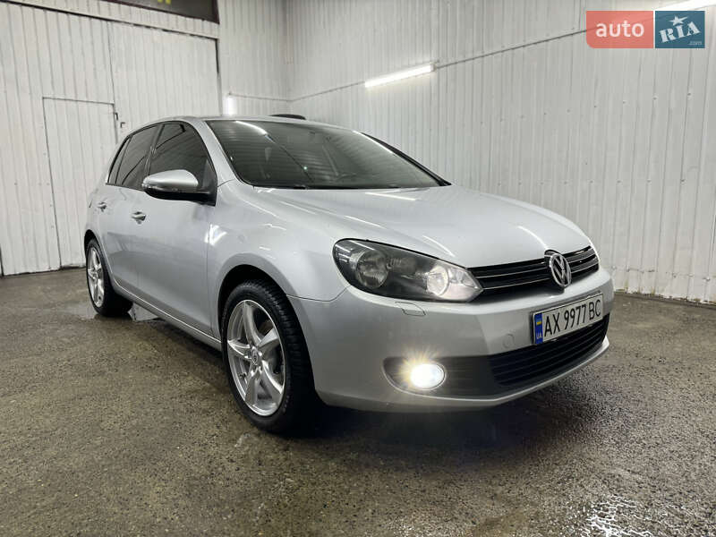 Хэтчбек Volkswagen Golf 2012 в Ивано-Франковске