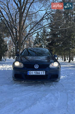 Хэтчбек Volkswagen Golf 2004 в Харькове