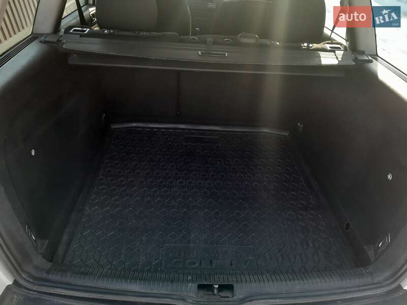 Универсал Volkswagen Golf 2006 в Кролевце