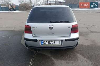 Хэтчбек Volkswagen Golf 2002 в Умани