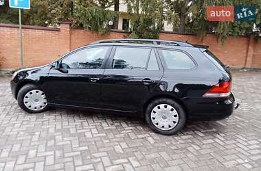 Универсал Volkswagen Golf 2010 в Львове