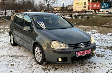 Хэтчбек Volkswagen Golf 2005 в Долине