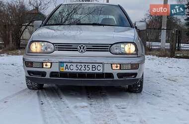 Хэтчбек Volkswagen Golf 1995 в Любомле