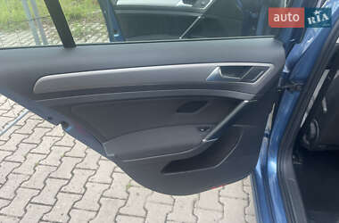 Універсал Volkswagen Golf 2015 в 