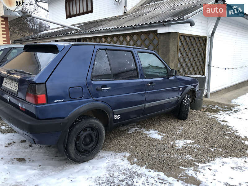 Хэтчбек Volkswagen Golf 1988 в Косове