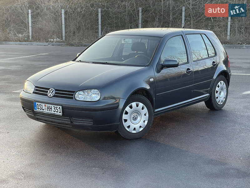 Хэтчбек Volkswagen Golf 2002 в Виннице