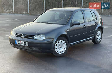 Хэтчбек Volkswagen Golf 2002 в Виннице