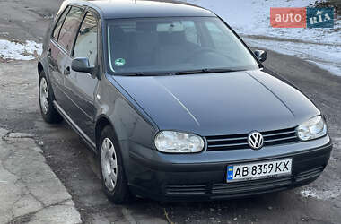 Хэтчбек Volkswagen Golf 2002 в Виннице