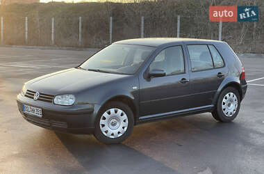 Хэтчбек Volkswagen Golf 2002 в Виннице