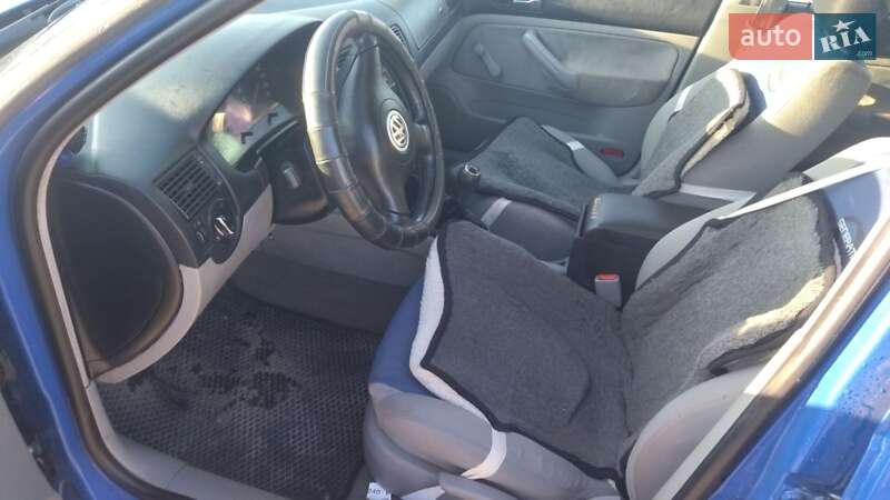 Хетчбек Volkswagen Golf 2000 в Жидачові