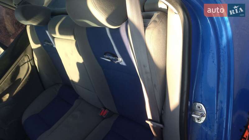 Хетчбек Volkswagen Golf 2000 в Жидачові