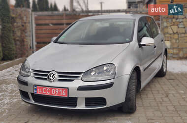 Хэтчбек Volkswagen Golf 2004 в Стрые