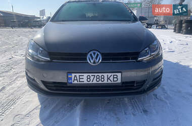 Хетчбек Volkswagen Golf 2014 в Києві